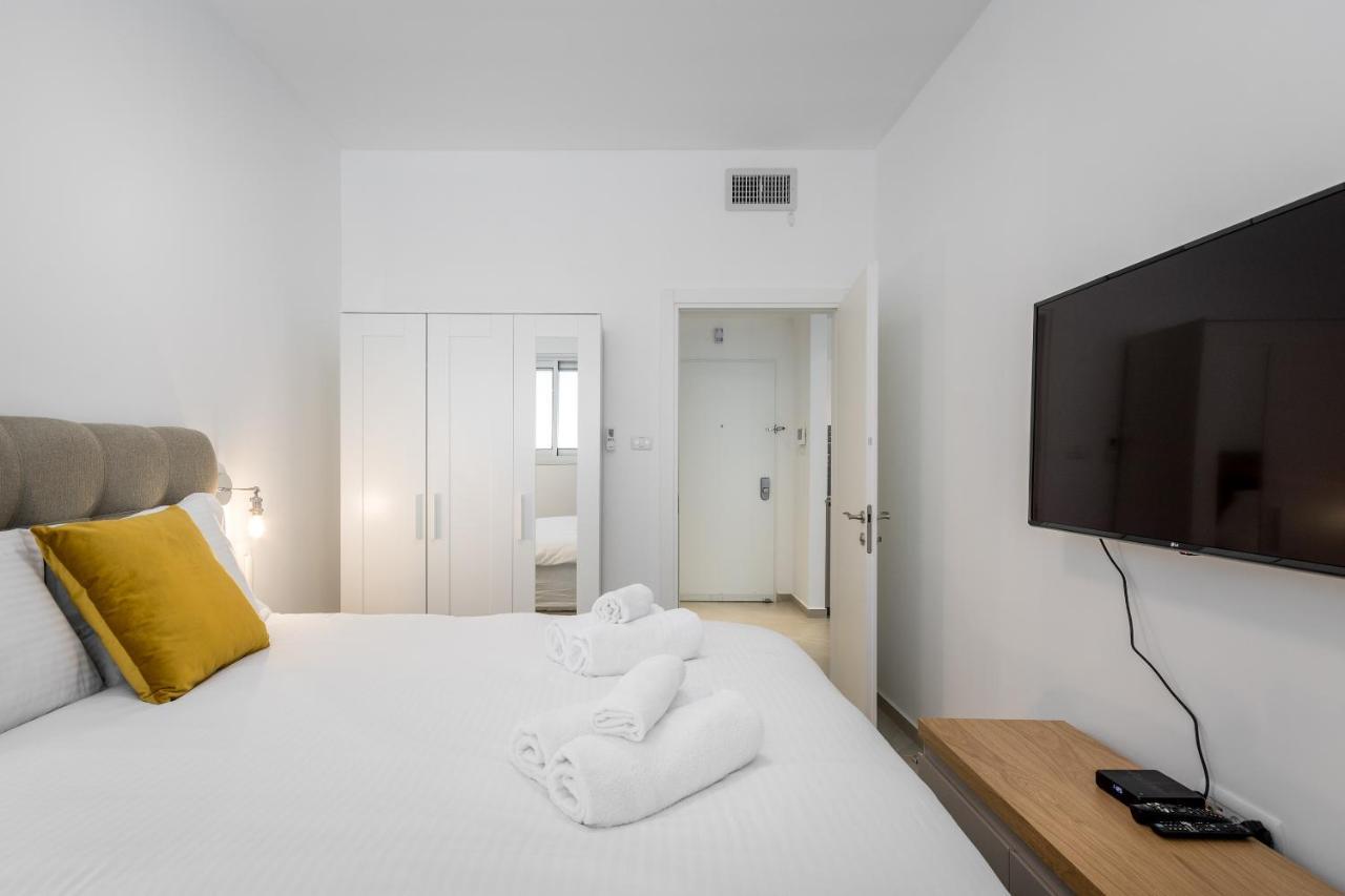 Stunning 1 Bdr With Balcony On Sheinkin St Διαμέρισμα Τελ Αβίβ Εξωτερικό φωτογραφία